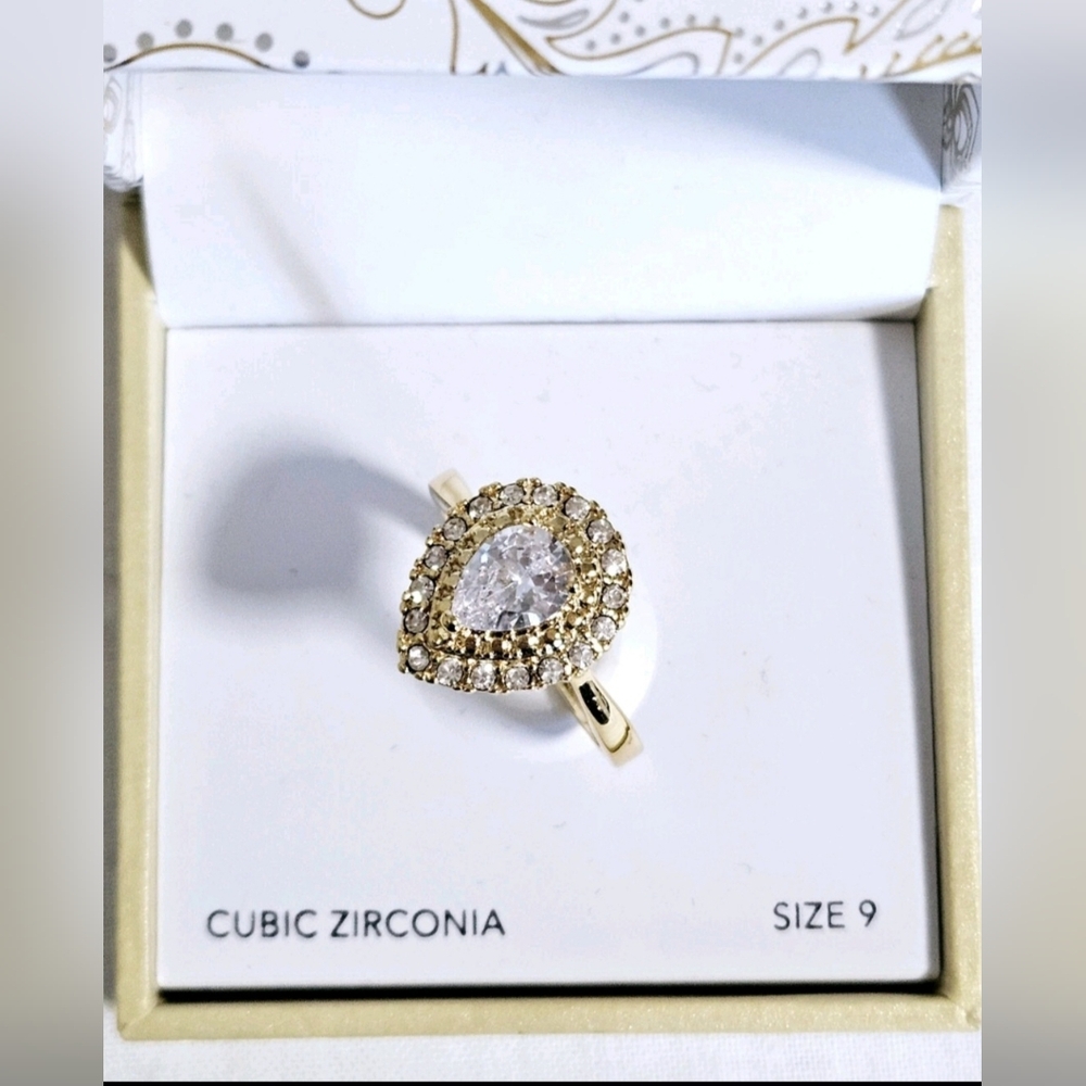 Charter Club Gold Tone Cubic Zirconia Teardrop Ring Size 9